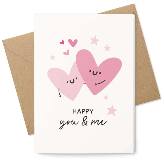 „Happy you & me“ Klappkarte mit Kraftpapier-Umschlag – romantische Herzkarte in A6.