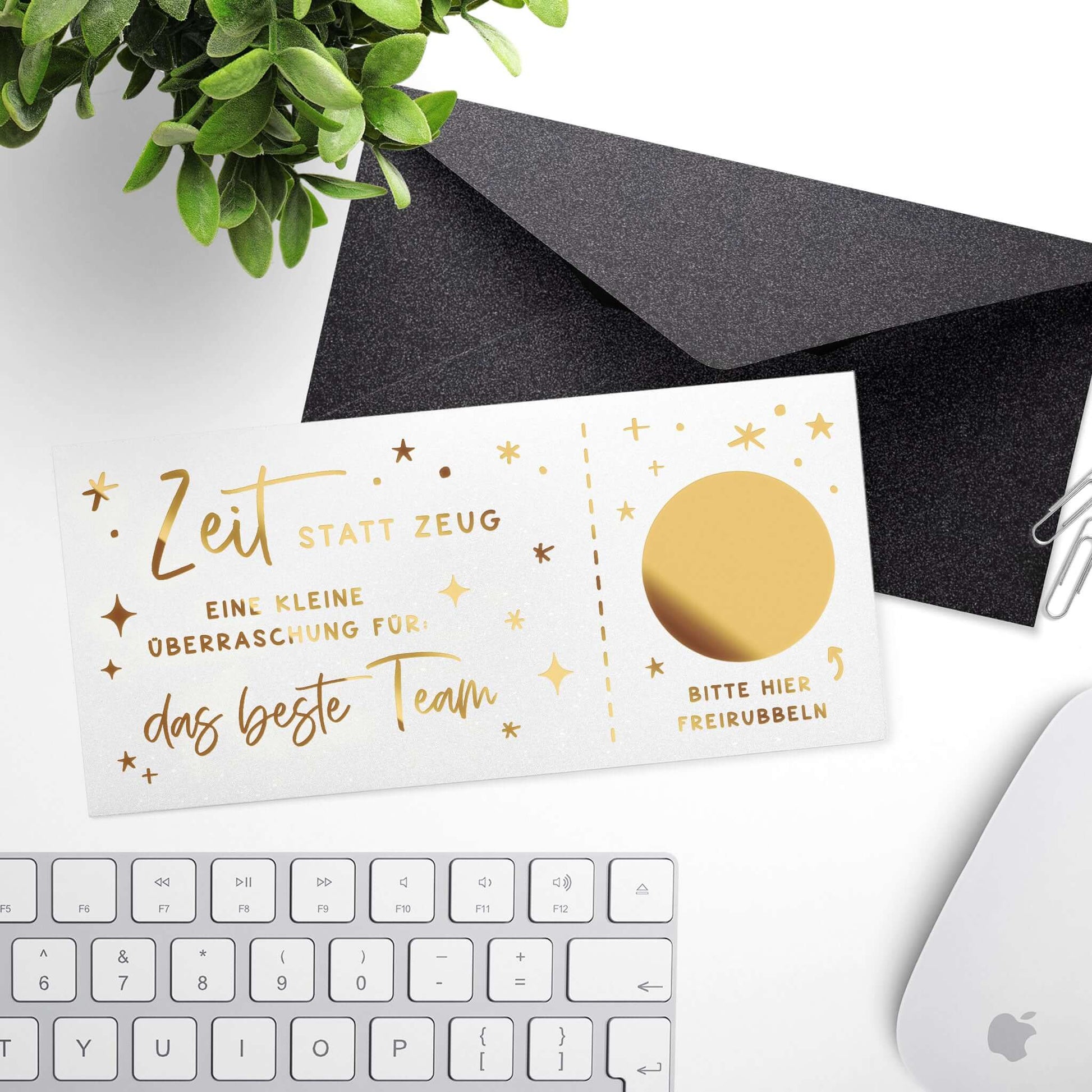 Rubbelgutschein personalisiert Zeit statt Zeug mit goldener Schrift und Überraschungsbereich.