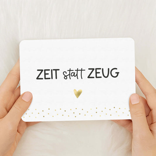 Grußkarte „Zeit statt Zeug" mit Goldfolienprägung & Kraftpapierumschlag – A6 quer – Karte für Erlebnisgeschenke