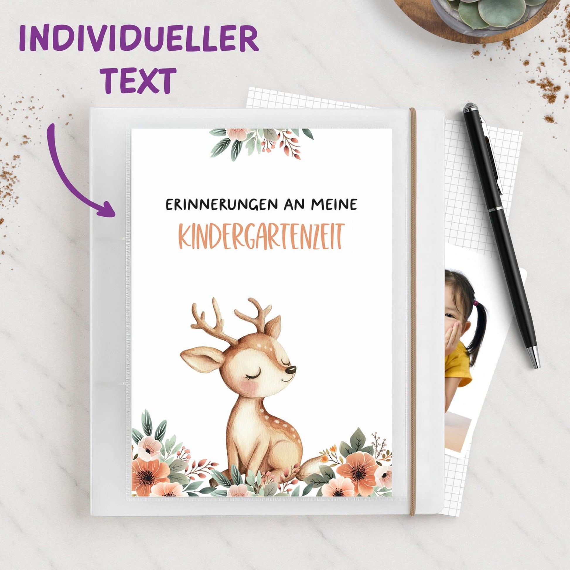 Personalisierter Ordner A5 mit Text Kindergartenzeit, Rehkitz-Design Flatlay