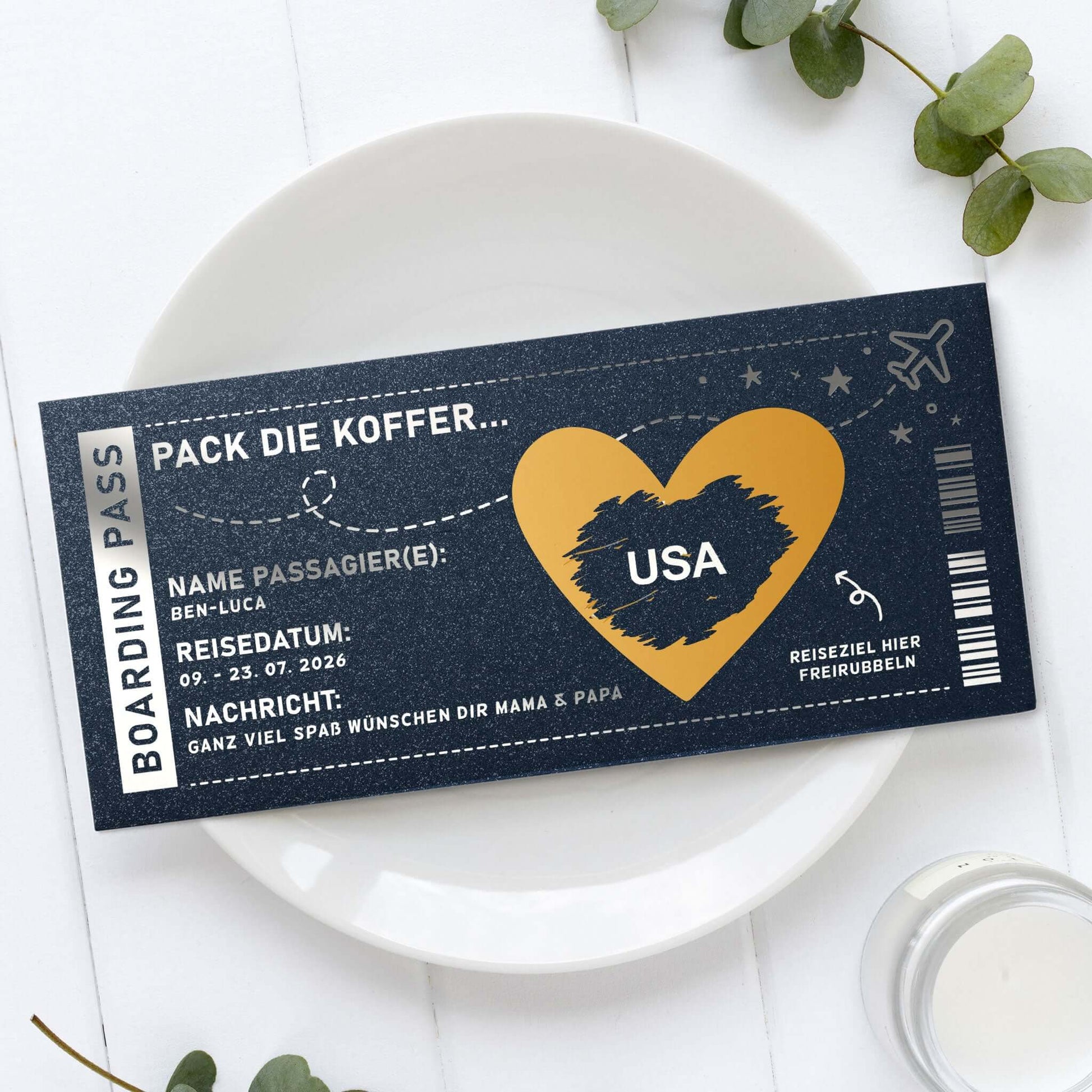 Rubbelkarte Boarding Pass Dunkelblau Schimmer Goldfolie – Reisegutschein USA personalisiert auf Teller