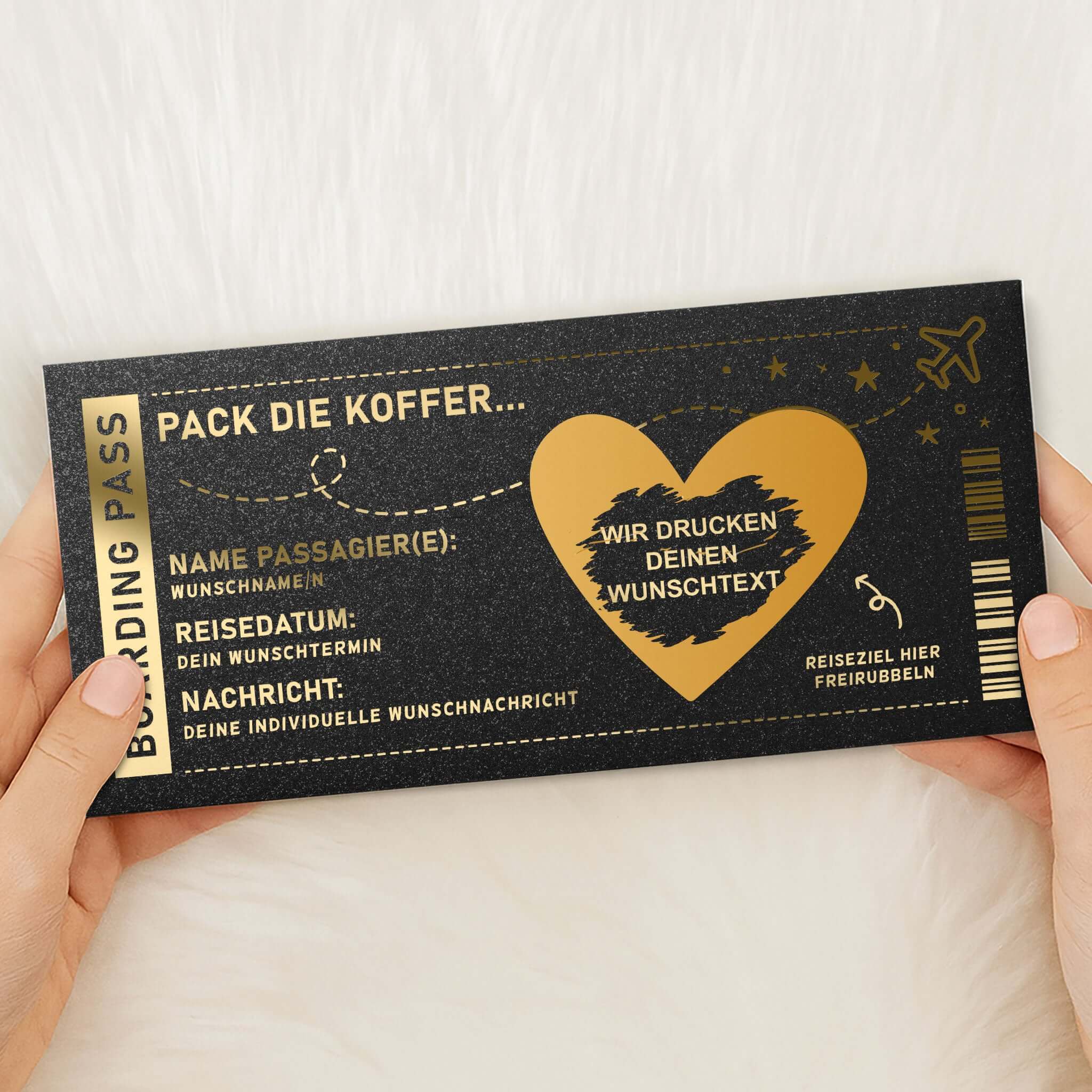 Rubbelkarte Boarding Pass Schwarz Schimmer Goldfolie – personalisierter Reisegutschein auf Teller, Lifestyle