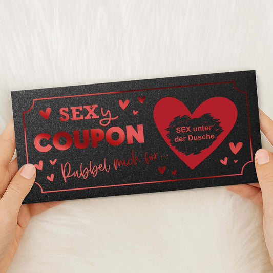 Sexy Coupon Rubbelkarte personalisiert – Gutschein für Paare, mit herzlichem Design und geheimen Angeboten.