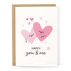 Valentinskarte „Happy you & me“ mit rosa Herzen – Hauptmotiv auf weißem Feinpapier, A6.