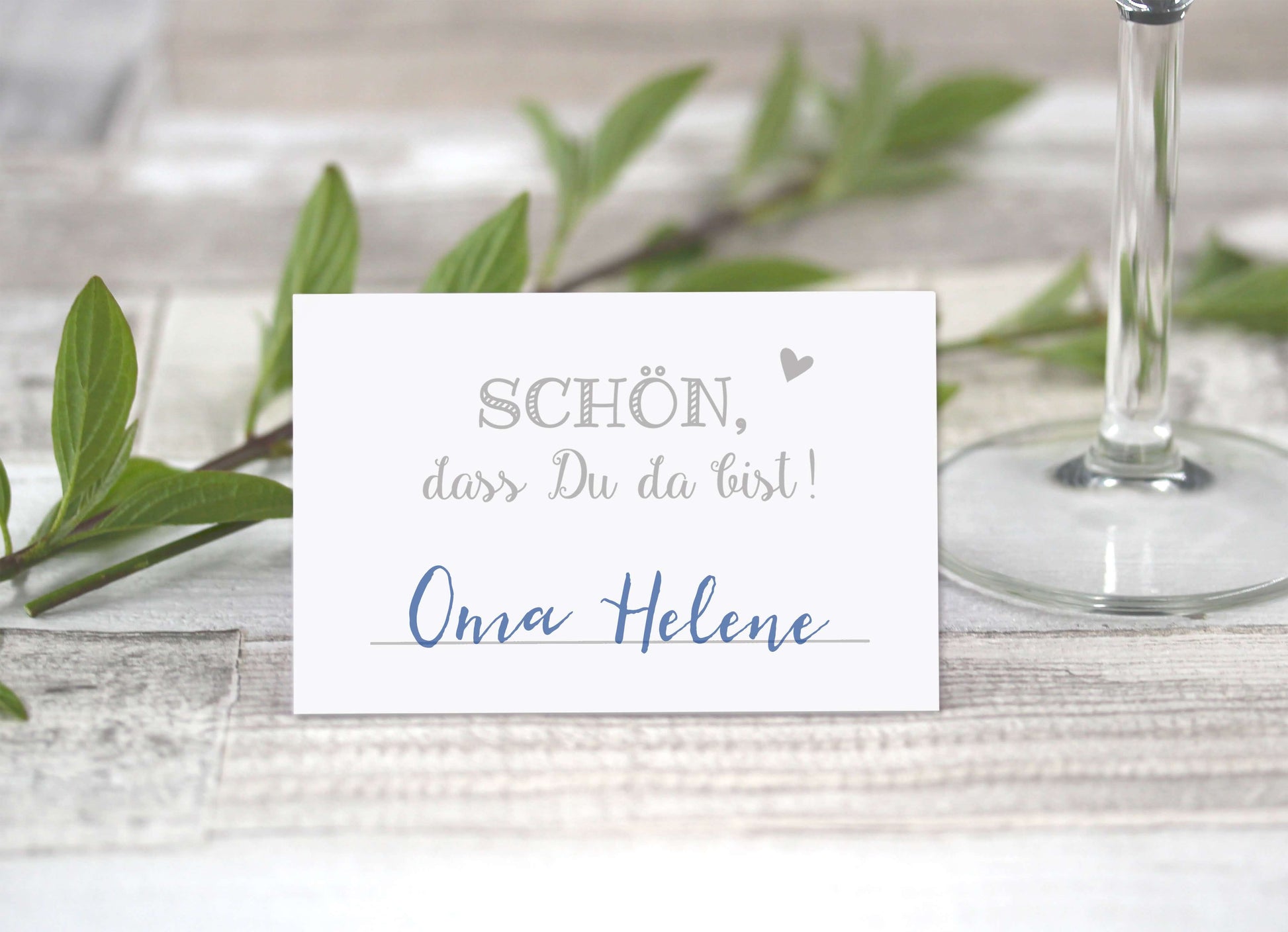 Dekobeispiel Tischkarten "Schön, dass Du da bist!" grau